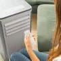 ForceClima 9400 9000 BTU Climatiseur portable 4-en-1 avec chauffage, déshumidification, LED, télécommande, couverture 20 m²