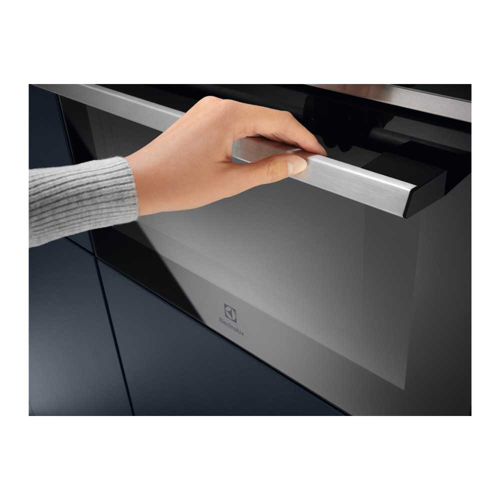 Micro ondes + Gril Electrolux EVM8E08X Niche 45 cm