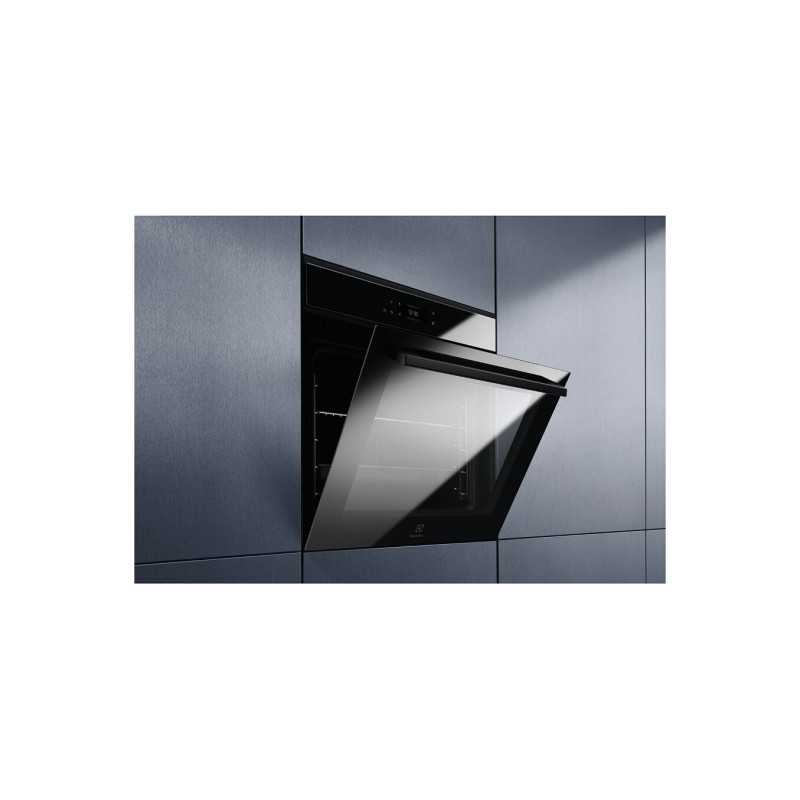 Four Electrolux EOE8P19WH