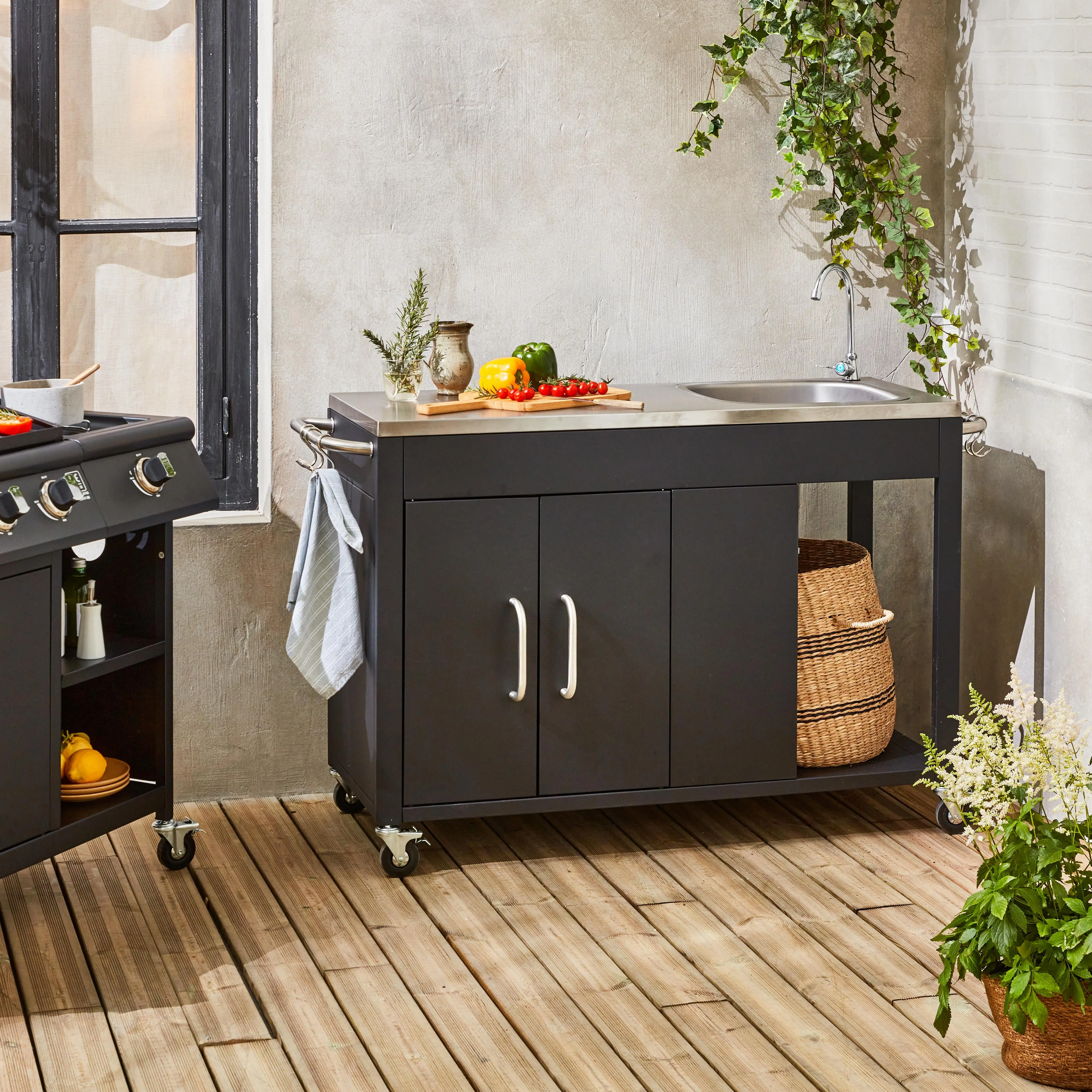 Cuisine extérieure acier avec évier et 2 portes L139cm