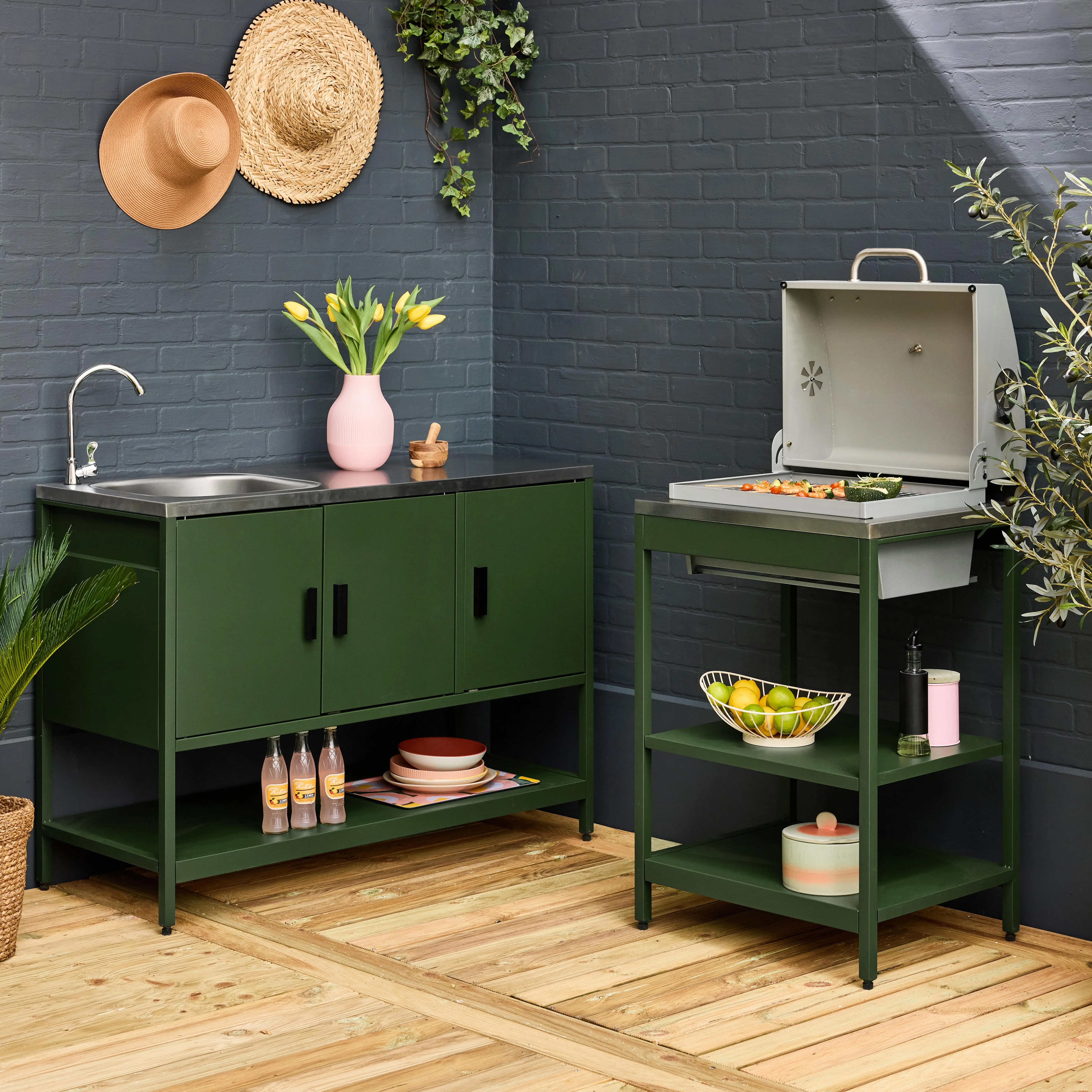 Cuisine d'extérieure 2 modules avec barbecue charbon de bois sur pieds, 2 étagères et thermomètre