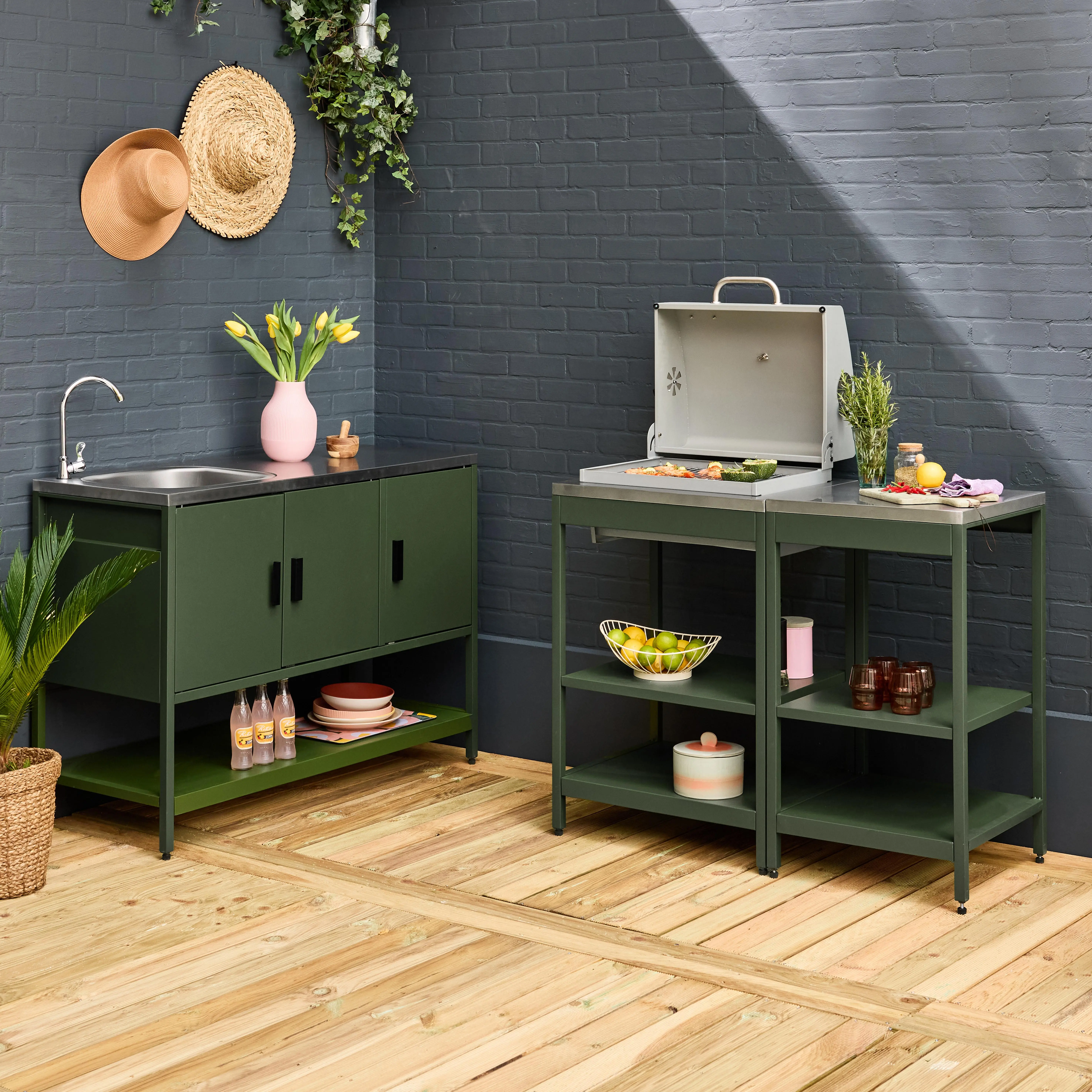 Cuisine d'extérieure 3 modules avec barbecue charbon de bois sur pieds, 2 étagères et thermomètre