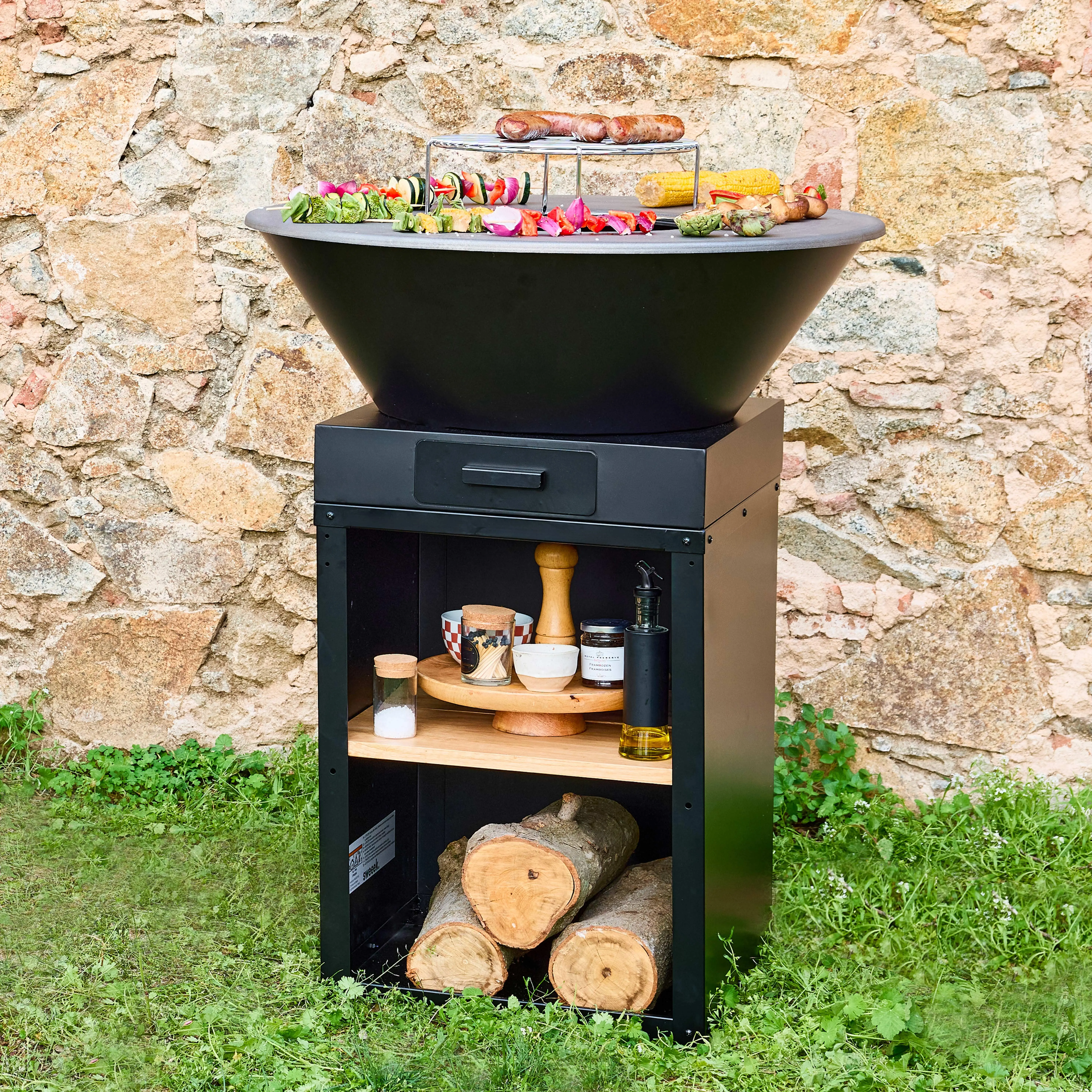 Brasero barbecue Ø81,5cm avec grille de cuisson, stockage bois et housse