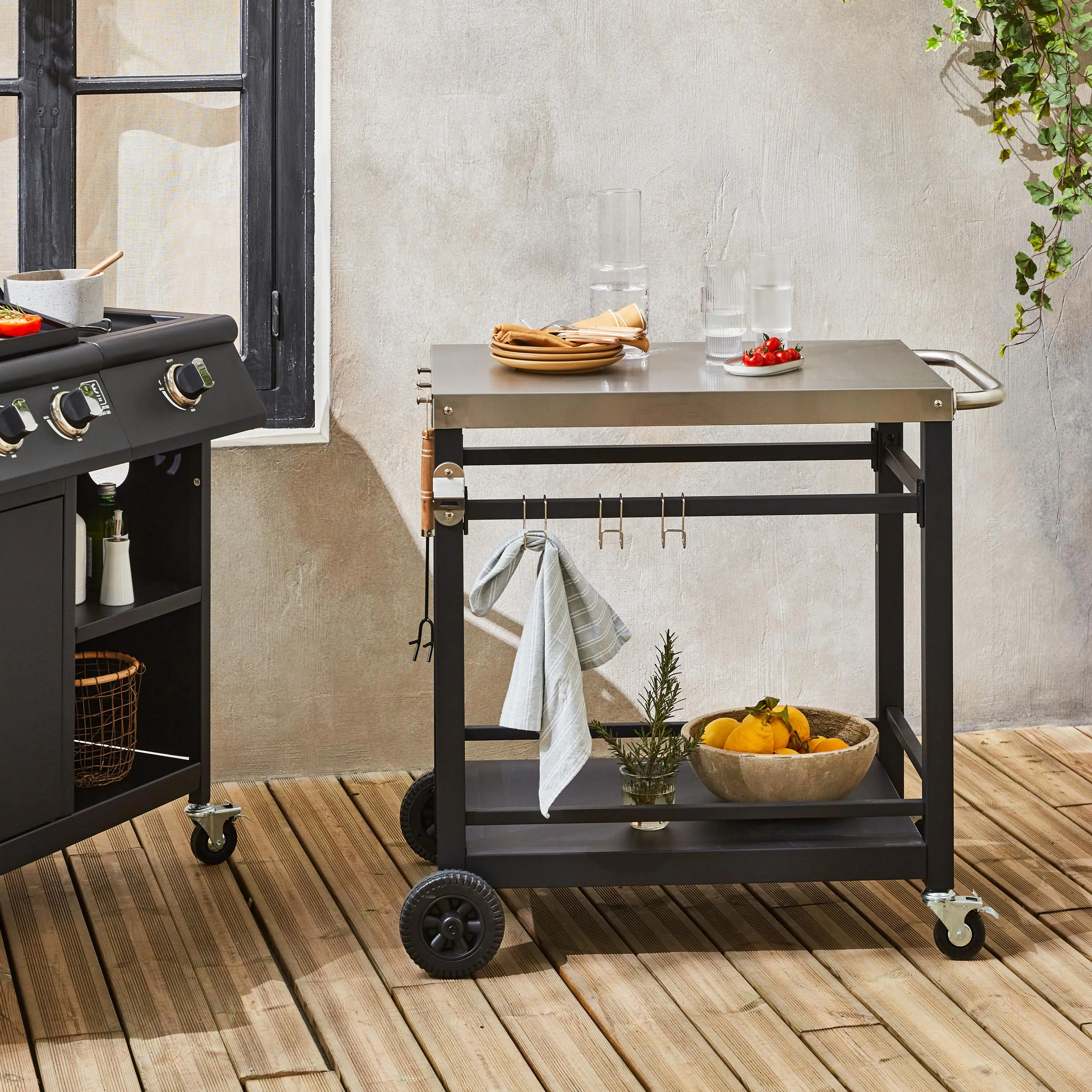 Desserte de barbecue acier 88cm avec roues et poignée